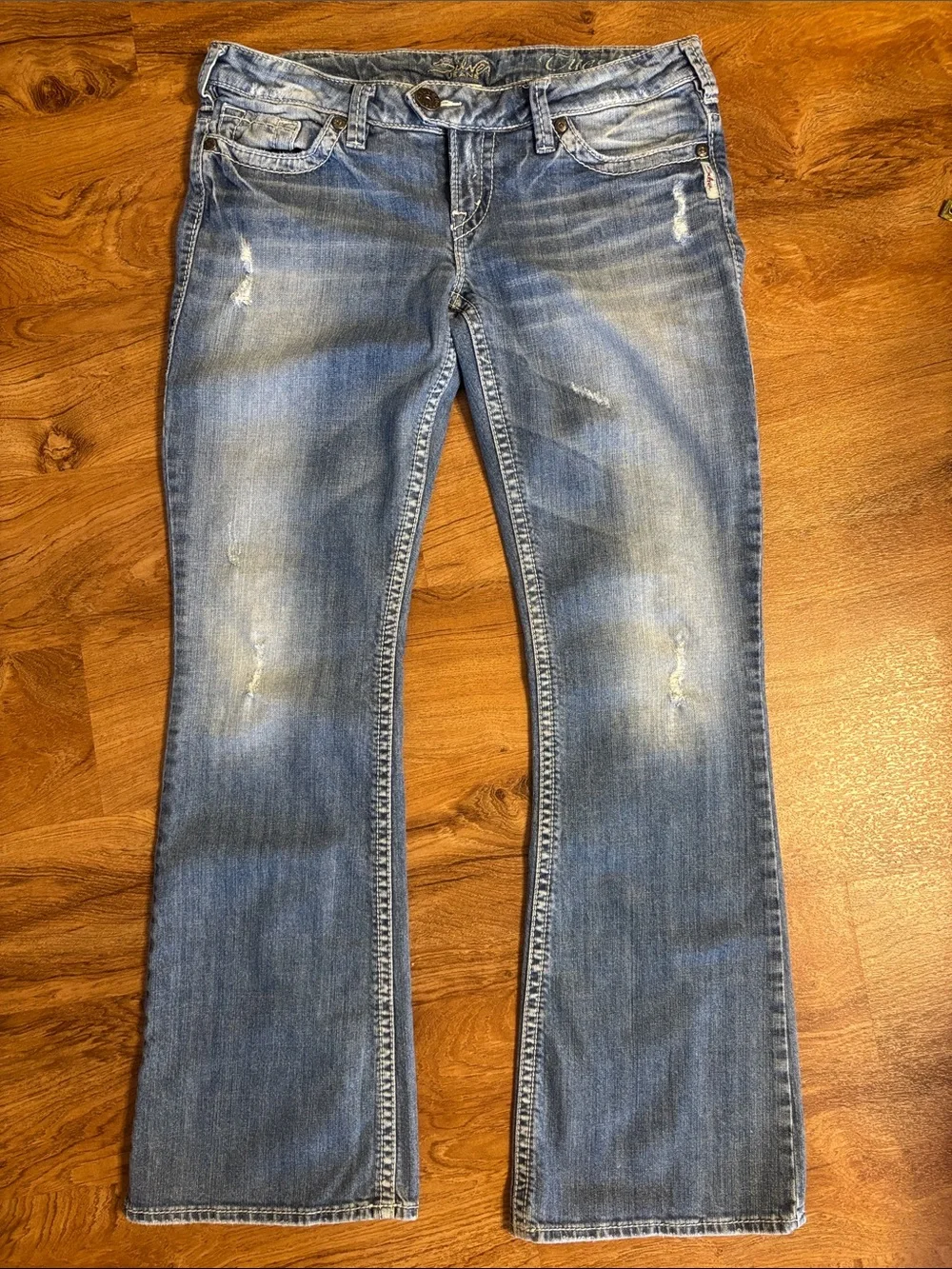 Silver Jeans Tuesday distressed- 32 - Picture 1 of 5